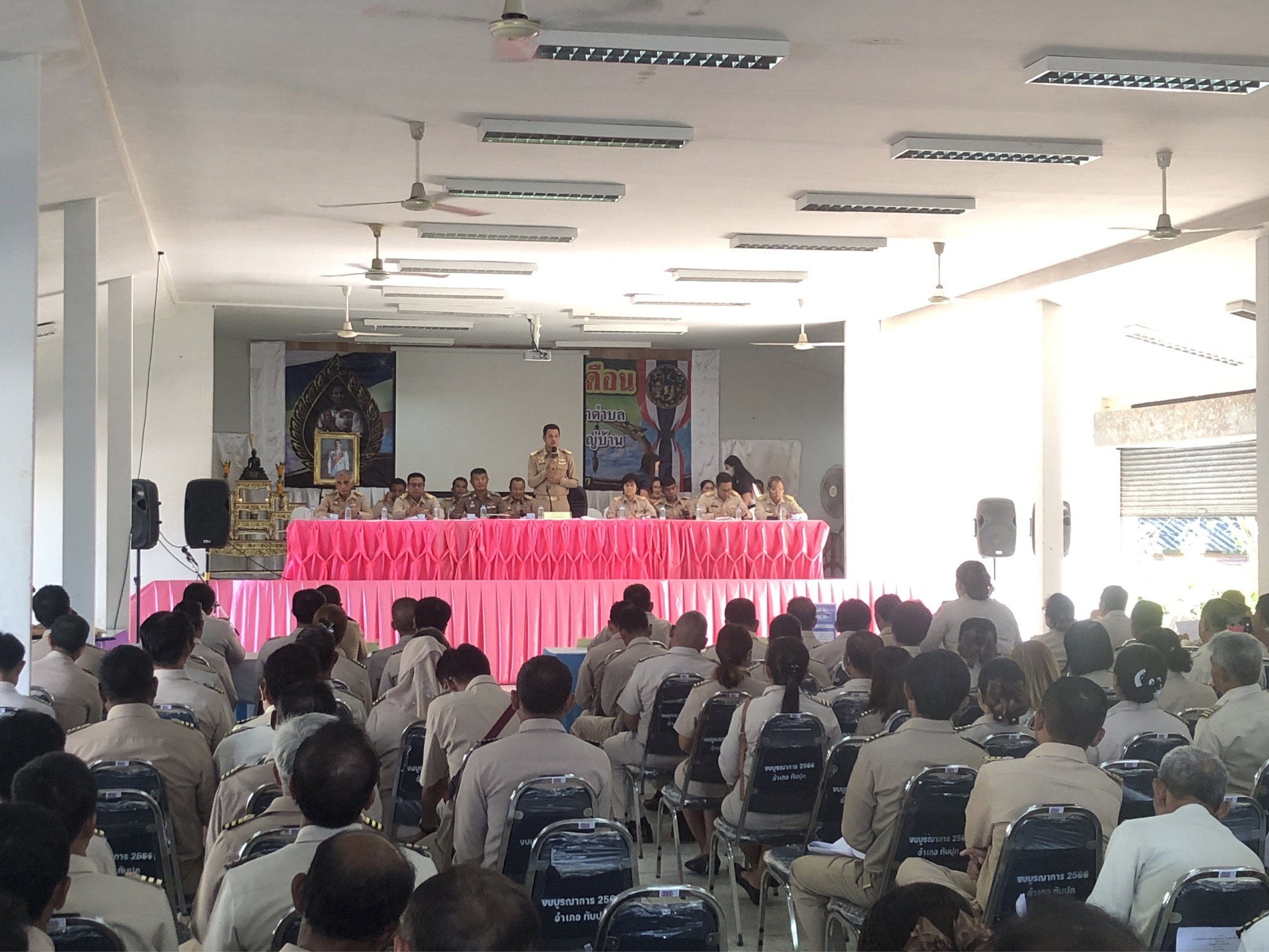 สาธารณสุขอำเภอทับปุด ร่วมประชุมประจำเดือนหัวหน้าส่วนราชการ กำนัน ผู้ใหญ่บ้าน ฯลฯ อำเภอทับปุด ประจำเดือน กุมภาพันธ์ 2567